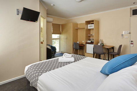 Elphin Serviced Apartments - Great Ocean Road Tourism 14