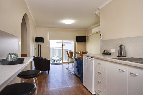 Elphin Serviced Apartments - Great Ocean Road Tourism 30