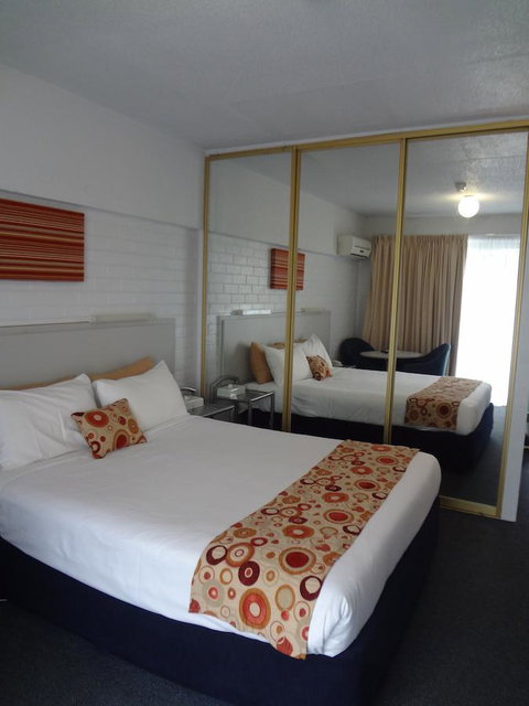 Adina Place Motel Apartments - Great Ocean Road Tourism 28