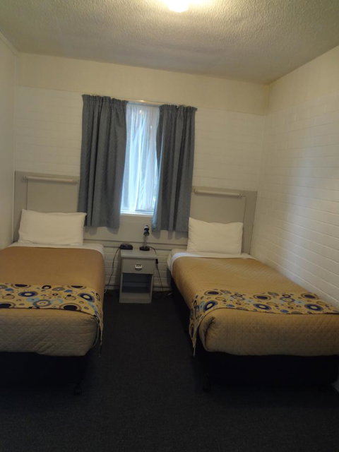 Adina Place Motel Apartments - Great Ocean Road Tourism 29