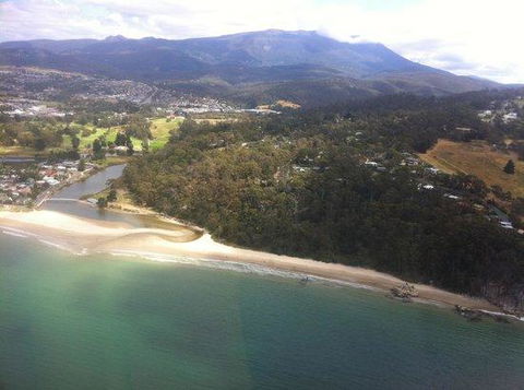 Kingston Beach-House Retreat - Great Ocean Road Tourism 3