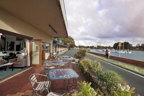 The Waterfront Wynyard - Great Ocean Road Tourism 3
