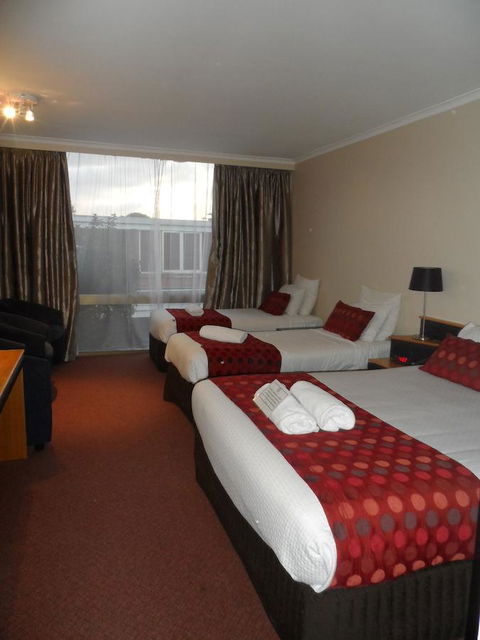 Commodore Regent - Great Ocean Road Tourism 25