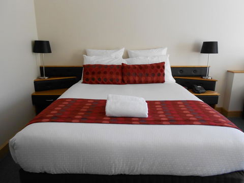 Commodore Regent - Great Ocean Road Tourism 2