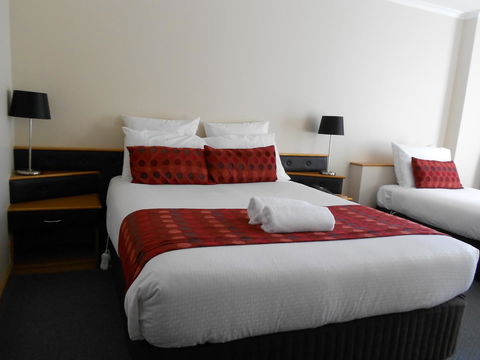 Commodore Regent - Great Ocean Road Tourism 7