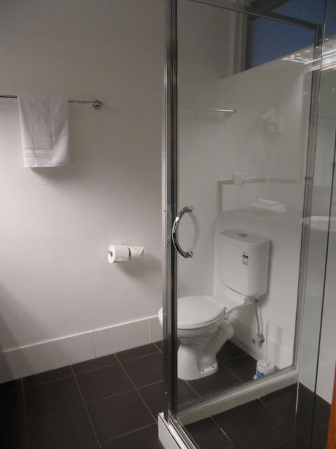 Commodore Regent - Great Ocean Road Tourism 20