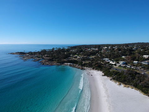 SEA EAGLE COTTAGE Amazing Views Of Bay Of Fires - Great Ocean Road Tourism 13