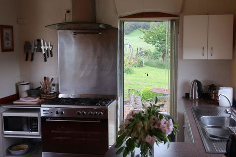 Cherry Top Farmstay - Boutique Eco Village - Great Ocean Road Tourism 18