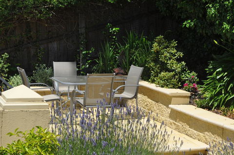 Belton Apartments-Hedge Cottage - Great Ocean Road Tourism 28