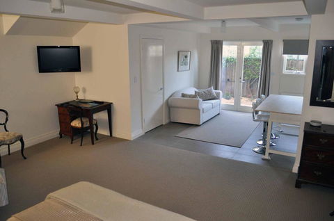 Belton Apartments-Hedge Cottage - Great Ocean Road Tourism 31