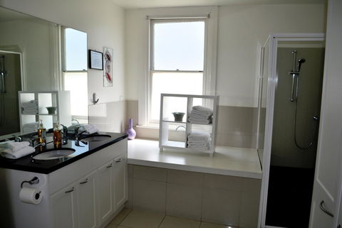 Belton Apartments-Hedge Cottage - Great Ocean Road Tourism 14