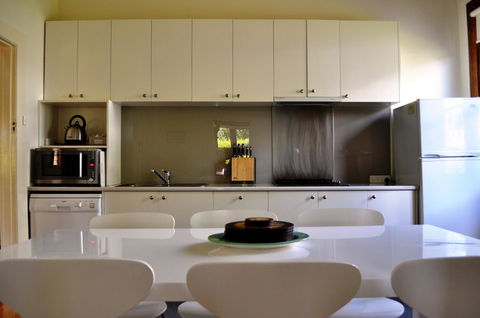 Belton Apartments-Hedge Cottage - Great Ocean Road Tourism 1