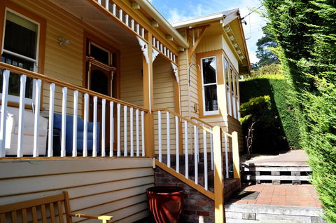 Belton Apartments-Hedge Cottage - Great Ocean Road Tourism 3