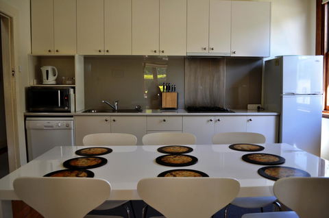 Belton Apartments-Hedge Cottage - Great Ocean Road Tourism 12