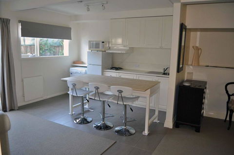 Belton Apartments-Hedge Cottage - Great Ocean Road Tourism 32