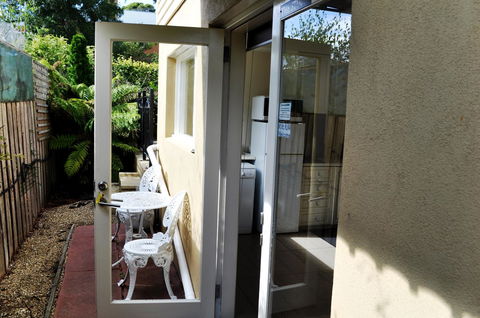 Belton Apartments-Hedge Cottage - Great Ocean Road Tourism 7