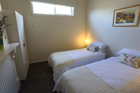 @ The Beach & Not Quite @ The Beach Holiday Cottages - Stanley - Great Ocean Road Tourism 23