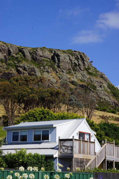 @ The Beach & Not Quite @ The Beach Holiday Cottages - Stanley - Great Ocean Road Tourism 3