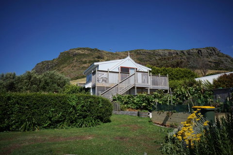 @ The Beach & Not Quite @ The Beach Holiday Cottages - Stanley - Great Ocean Road Tourism 2