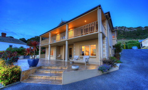 On The Terrace - Great Ocean Road Tourism 43