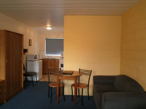 Aberdeen Court Apartments - Great Ocean Road Tourism 5