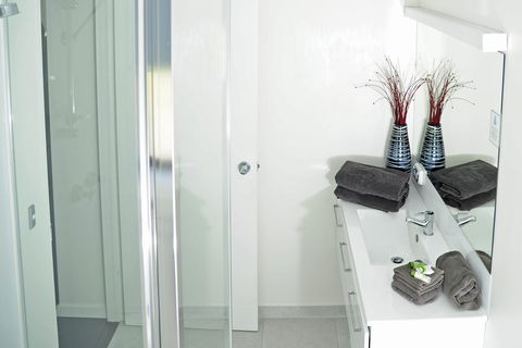 Tamar River Villas - Great Ocean Road Tourism 32