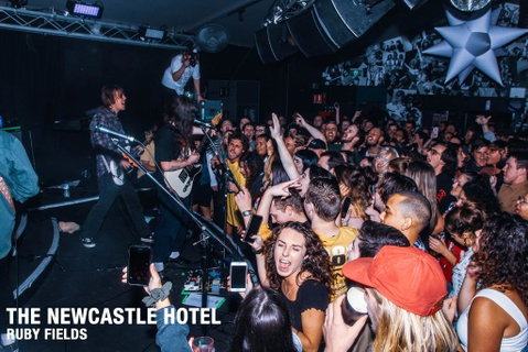 Newcastle Hotel - Great Ocean Road Tourism 2