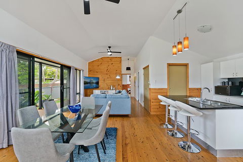 Newcastle Short Stay Apartments - Glebe Road Adamstown - Great Ocean Road Tourism 0