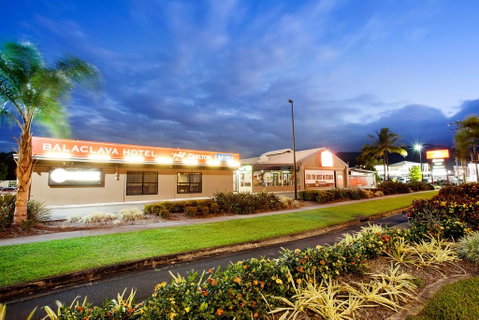 Nightcap At Balaclava Hotel - Great Ocean Road Tourism 2