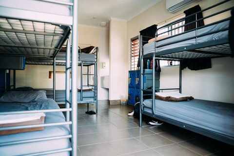 Noosa Flashpackers - Great Ocean Road Tourism 1