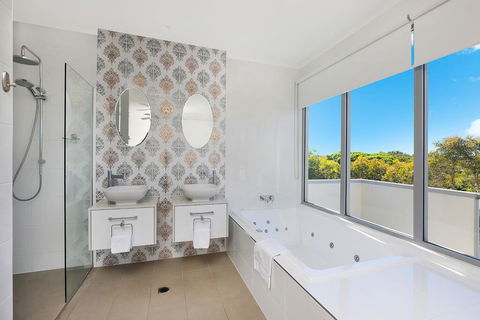 NORTHSHOR- ULTIMATE BEACH HOUSE - Great Ocean Road Tourism 3