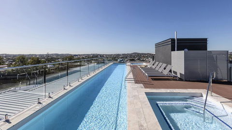 Oaks Brisbane Woolloongabba Suites - Great Ocean Road Tourism 3