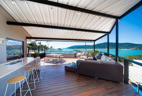 Oasis On Oceanview - Airlie Beach - Great Ocean Road Tourism 3