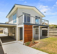 Ocean Chill 10 Minutes Drive to Phillip Island Pet Friendly Family Home Sleeps 8 - Great Ocean Road Tourism