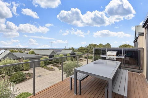 Ocean Grove House With Fantastic Ocean Views - Great Ocean Road Tourism 2