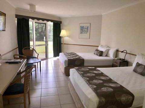 Ocean International Hotel - Great Ocean Road Tourism 1