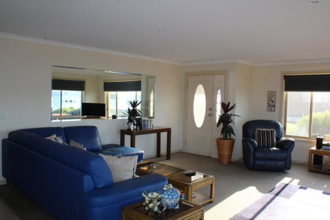 On Casey's - Great Ocean Road Tourism 0