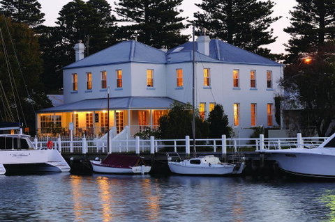 Oscars Waterfront Boutique Hotel - Great Ocean Road Tourism 3