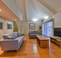 Osprey Holiday Village Unit 123 - Blissful 3 Bedroom Holiday Villa with a Pool in the Complex - Great Ocean Road Tourism