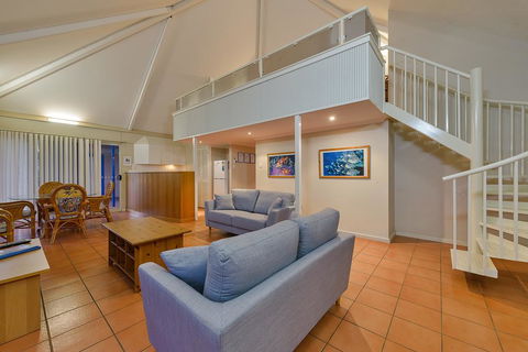 Osprey Holiday Village Unit 123 - Blissful 3 Bedroom Holiday Villa With A Pool In The Complex - Great Ocean Road Tourism 2