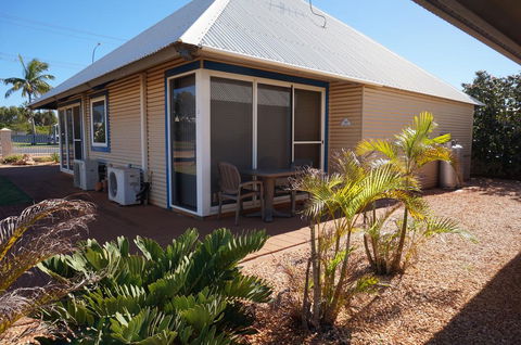 Osprey Holiday Village Unit 201-1 Bedroom - Wonderful 1 Bedroom Studio Apartment With A Pool In The Complex - Great Ocean Road Tourism 0