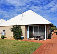 Osprey Holiday Village Unit 222-1 Bedroom - Great 1 Bedroom Studio Apartment with a Pool in the Complex - Great Ocean Road Tourism