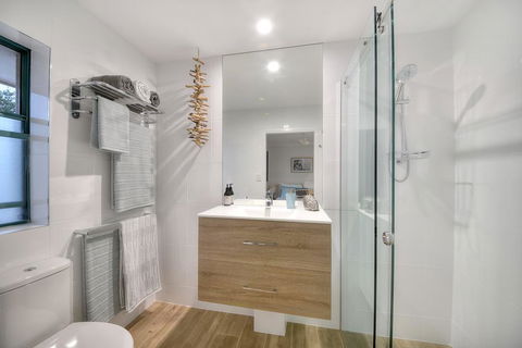 Pacific Place Apartments - Great Ocean Road Tourism 2