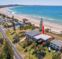 Pacifica 2 - Opposite the beach at Brooms Head - Great Ocean Road Tourism