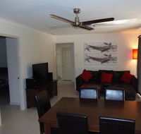 Palmgrove 2 - Rainbow Beach Pet Friendly Fully Fenced Air Conditioned Five Minutes To Beach - Great Ocean Road Tourism