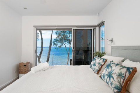 Paradise Beach House - Waterfront With Heated Pool - Great Ocean Road Tourism 1
