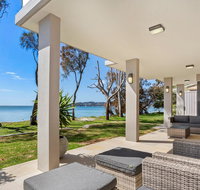 Paradise Beach House - Waterfront with Heated Pool - Great Ocean Road Tourism