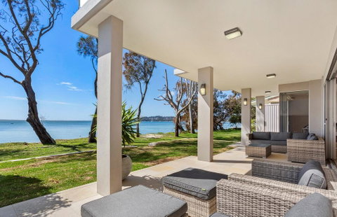 Paradise Beach House - Waterfront With Heated Pool - Great Ocean Road Tourism 0