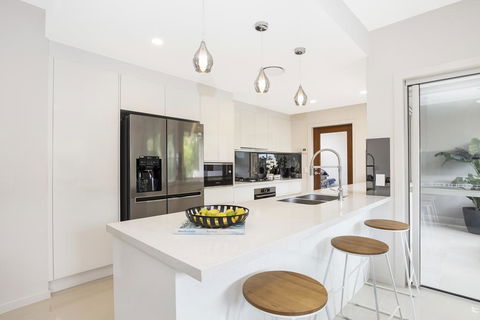 Park Avenue Luxe Townhouse Brand New Sleeps 9 - Great Ocean Road Tourism 2