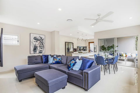 Park Avenue Luxe Townhouse Brand New Sleeps 9 - Great Ocean Road Tourism 0